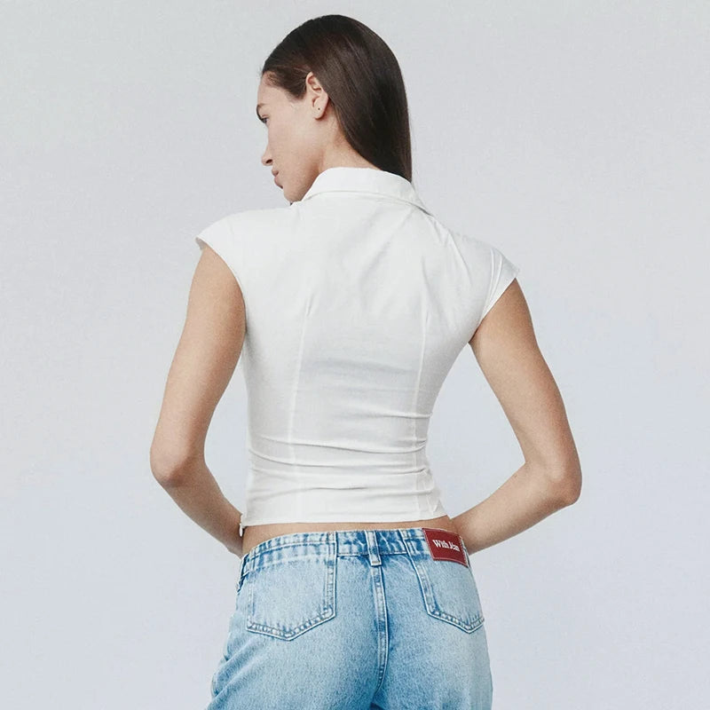 Sleeveless Twisted Shirt