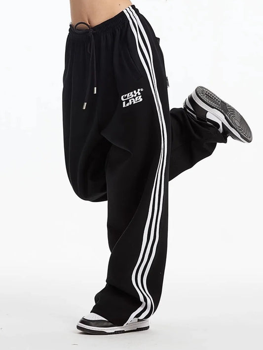 loose baggy sweatpants