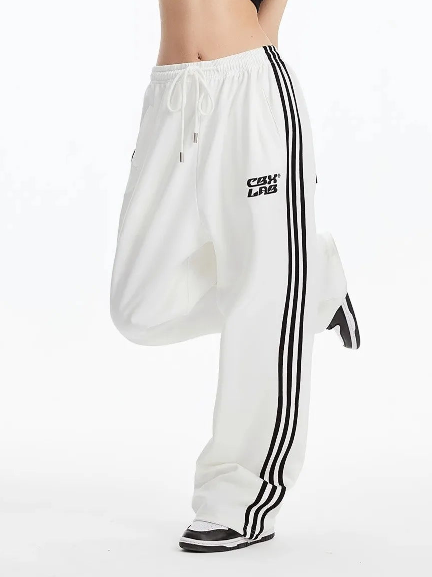 loose baggy sweatpants