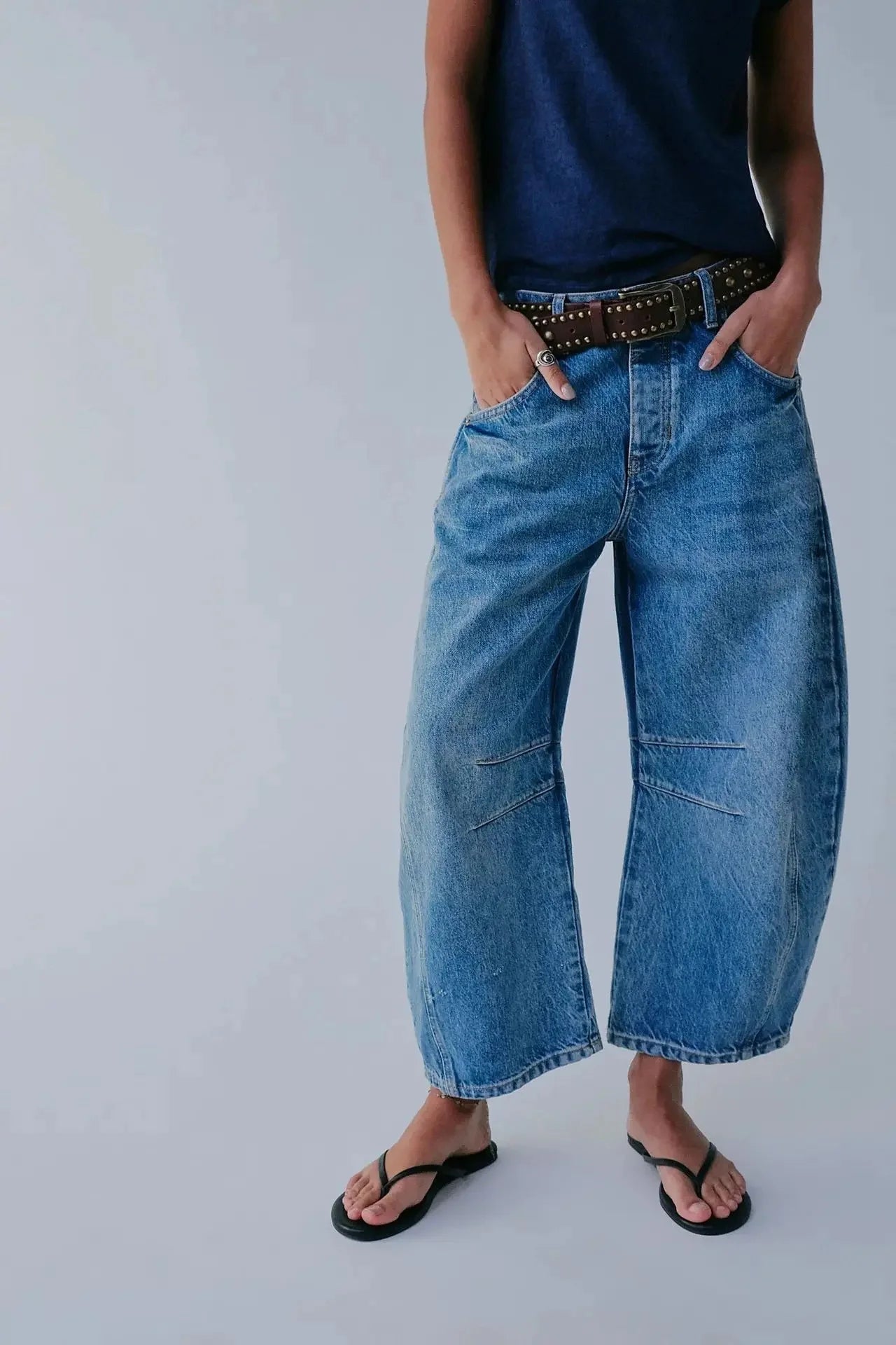 Low-Waist Wide-Leg  Jeans